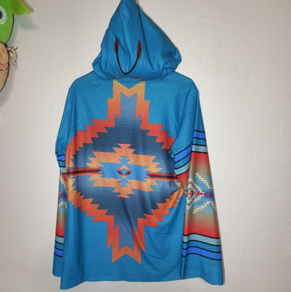 Yellowstone Beth Dutton Blue Coat Hooded style with wooden button Large NWT - Picture 3 of 4